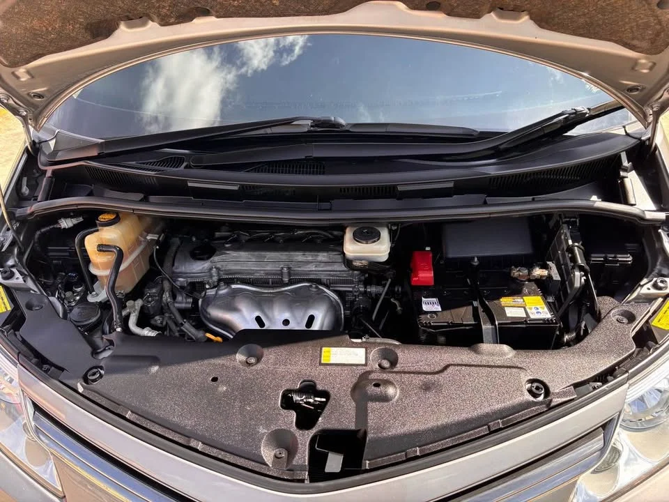 2017 Toyota Estima III 2