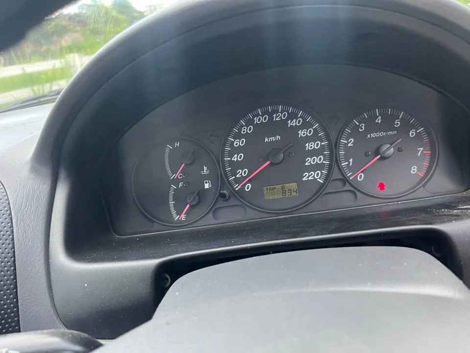2000 Mazda 323 VIII 2