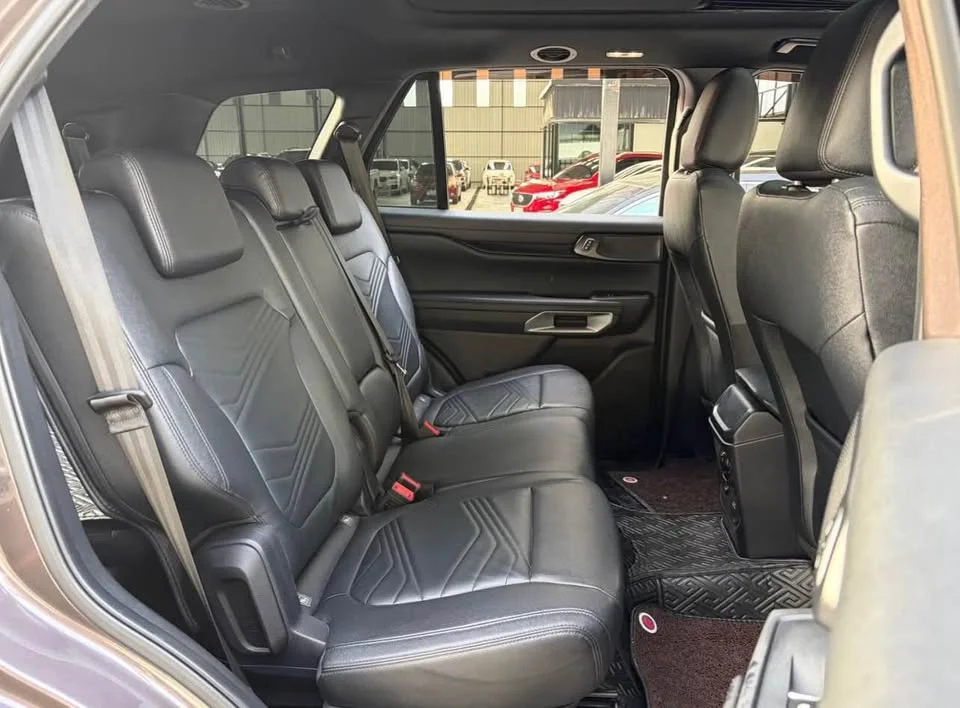 2022 Ford Everest III 3