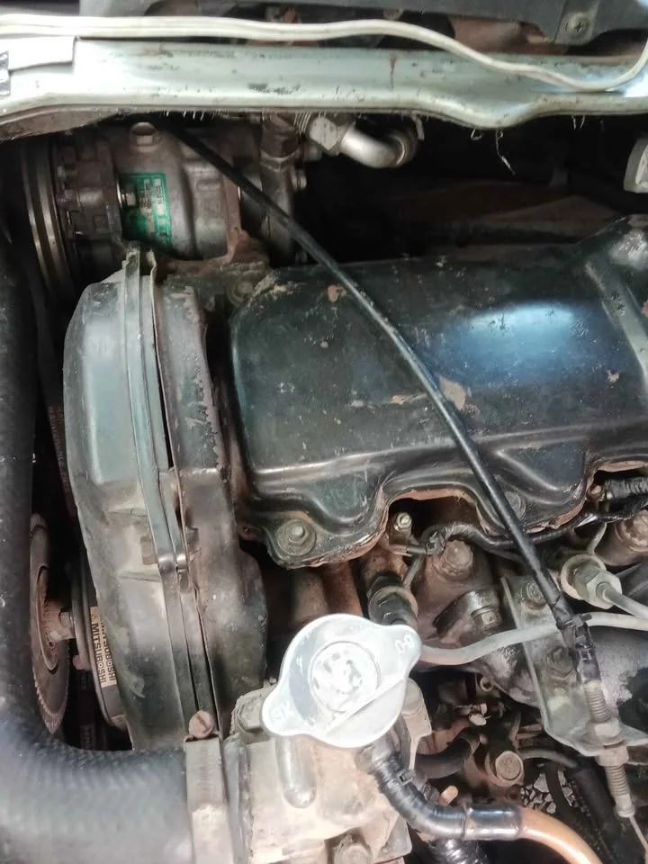2003 Toyota Commuter IV (H100) 2