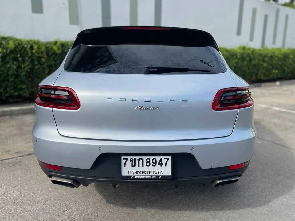 2016 Porsche Macan I 2