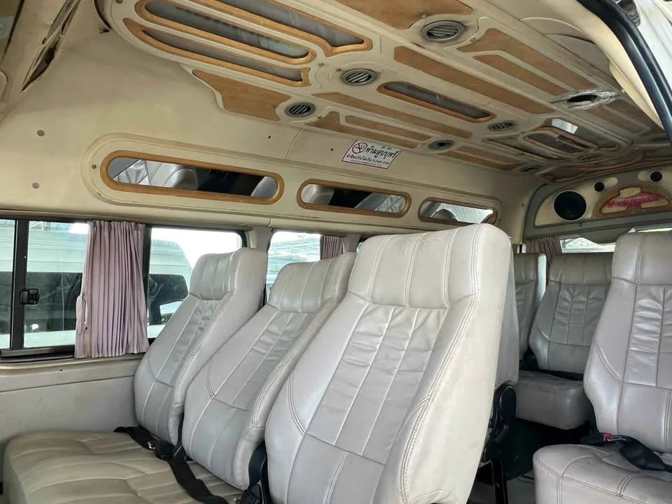 2012 Toyota Commuter V (H200) 3
