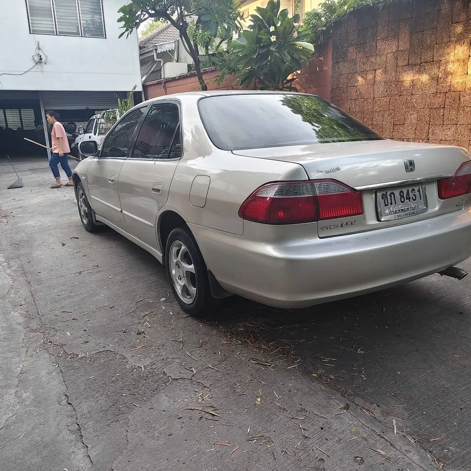 2002 Honda Accord VI 3