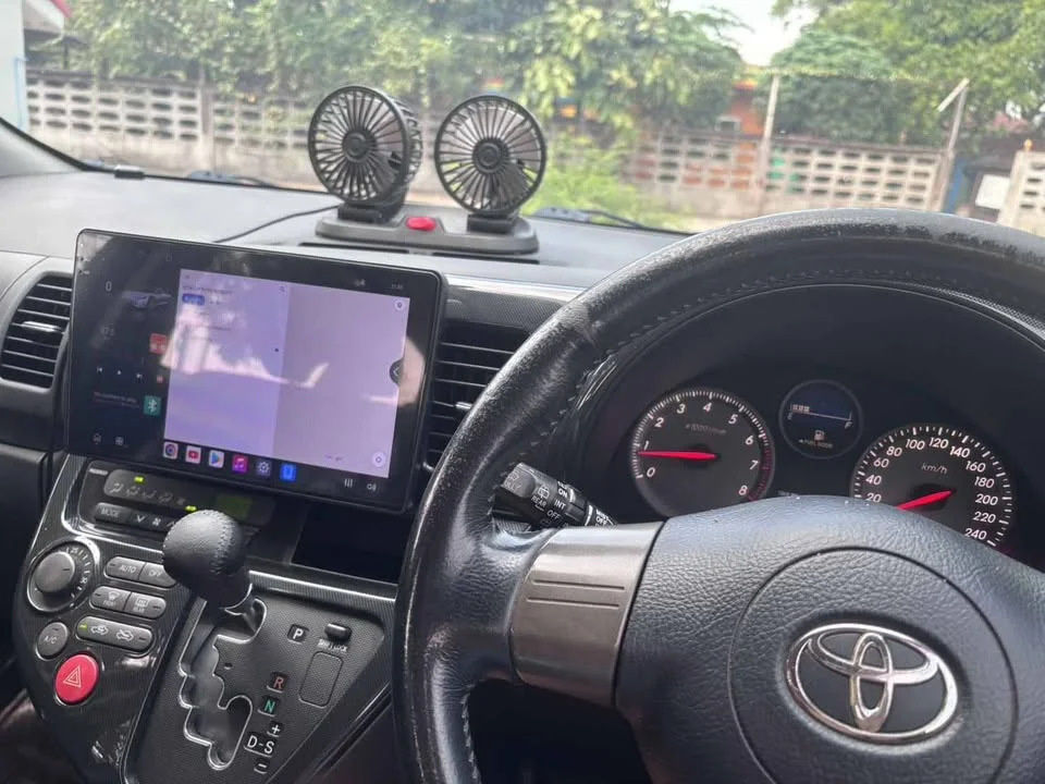2004 Toyota Wish I 2