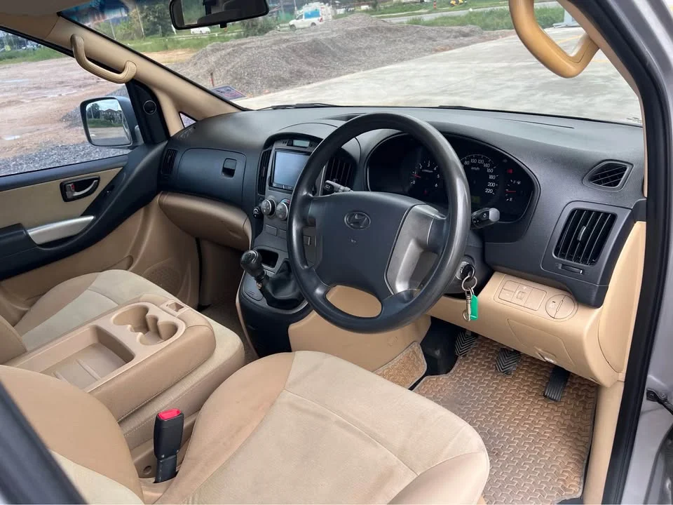 2012 Hyundai H-1 II 2