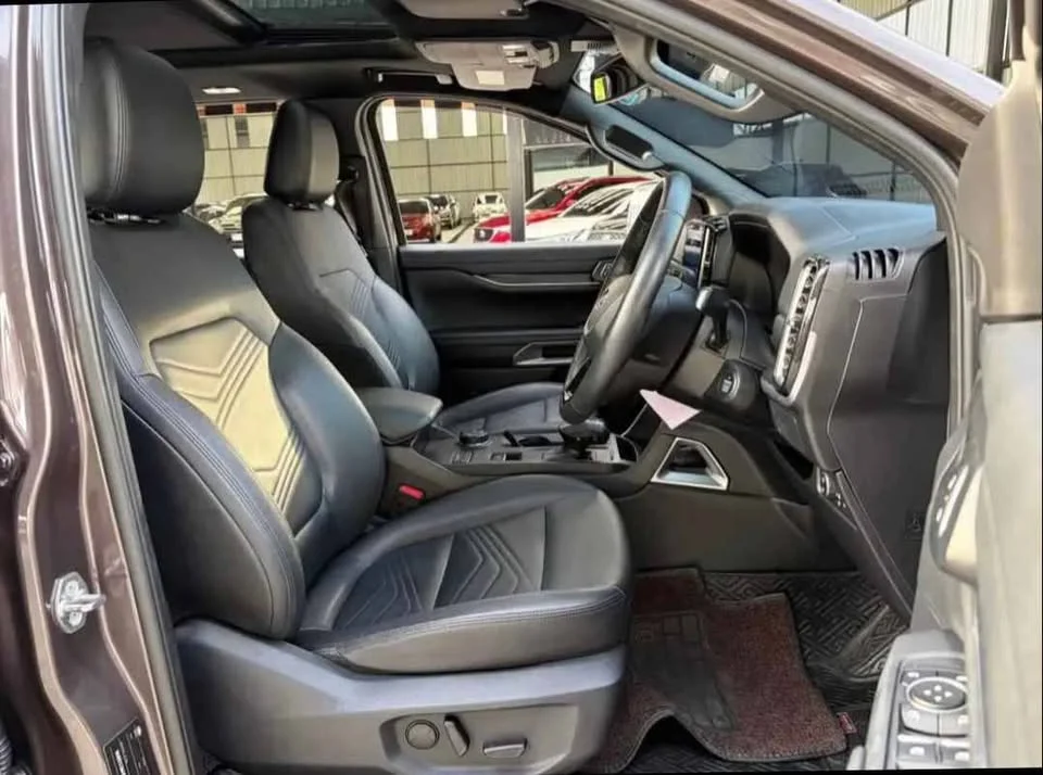 2022 Ford Everest III 3