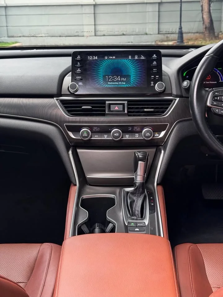2020 Honda Accord X 2