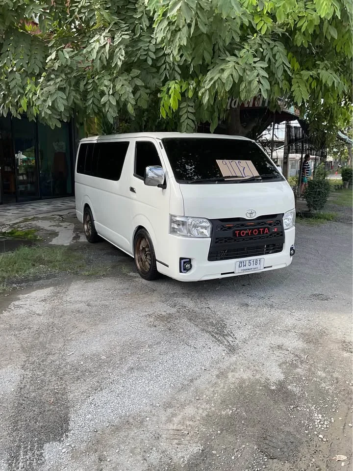 2010 Toyota HiAce V (H200) 2
