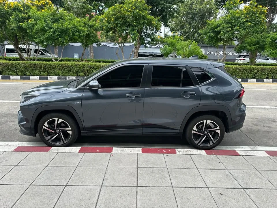 2024 Toyota Yaris Cross AC200 3