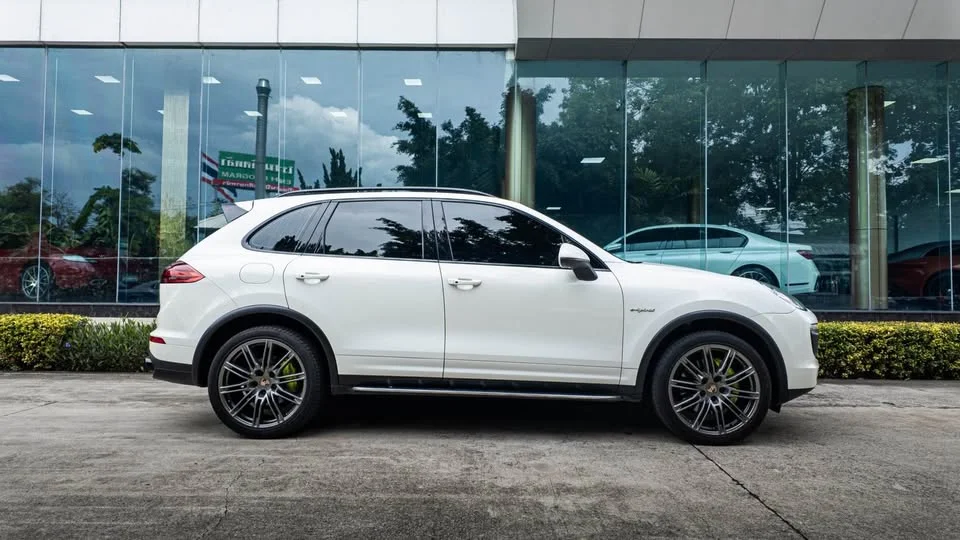2015 Porsche Cayenne II 3