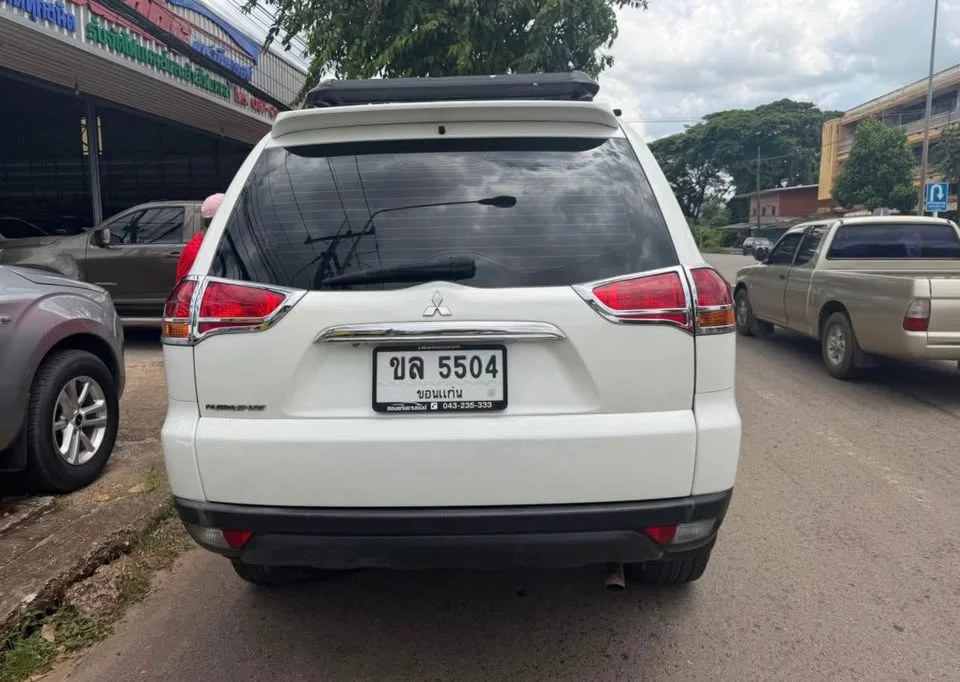 2012 Mitsubishi Pajero Sport II 2