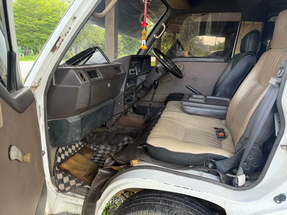 1995 Nissan Urvan IV (E24) 2