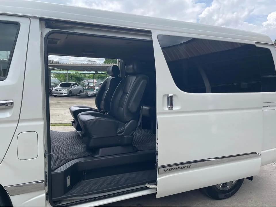 2014 Toyota HiAce V (H200) 2