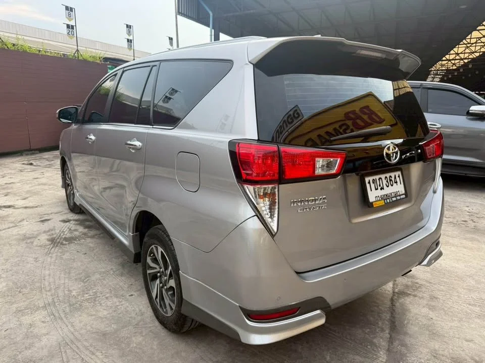 2021 Toyota Innova II 2