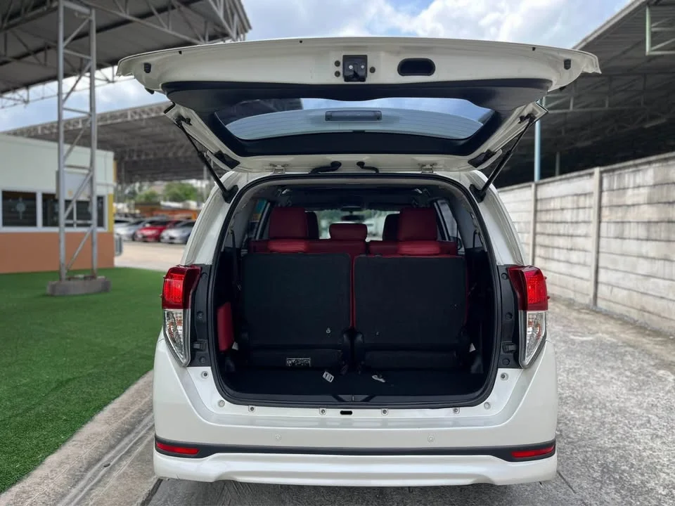 2017 Toyota Innova II 2