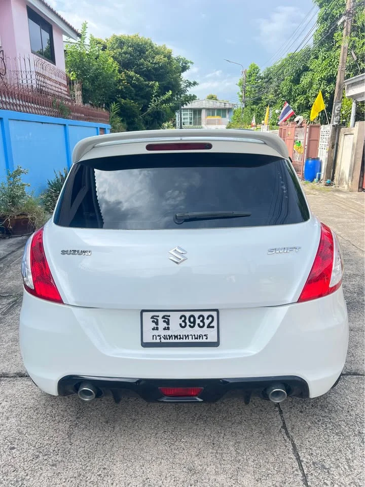 2015 Suzuki Swift II 2