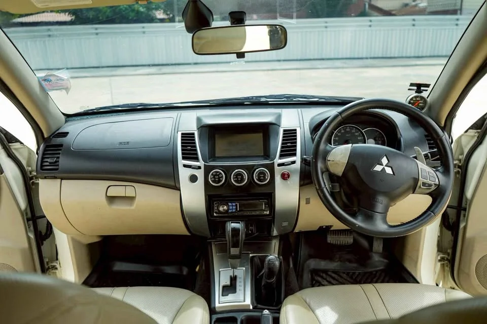 2012 Mitsubishi Pajero Sport II 3