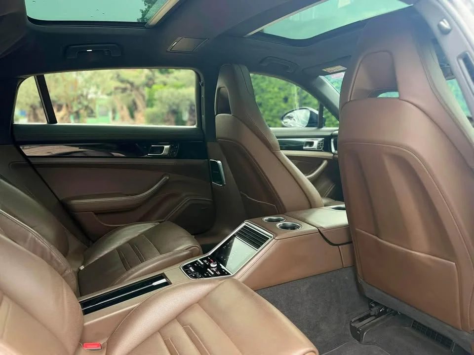2018 Porsche Panamera II 2