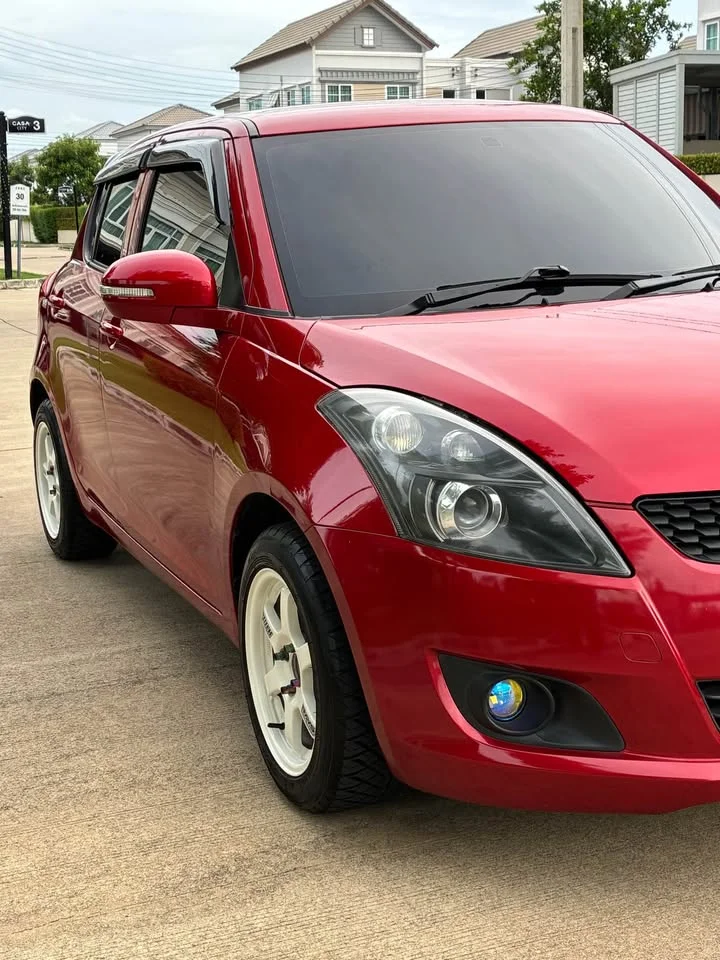 2013 Suzuki Swift II 3