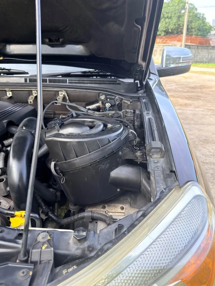 2010 Ford Everest I 3