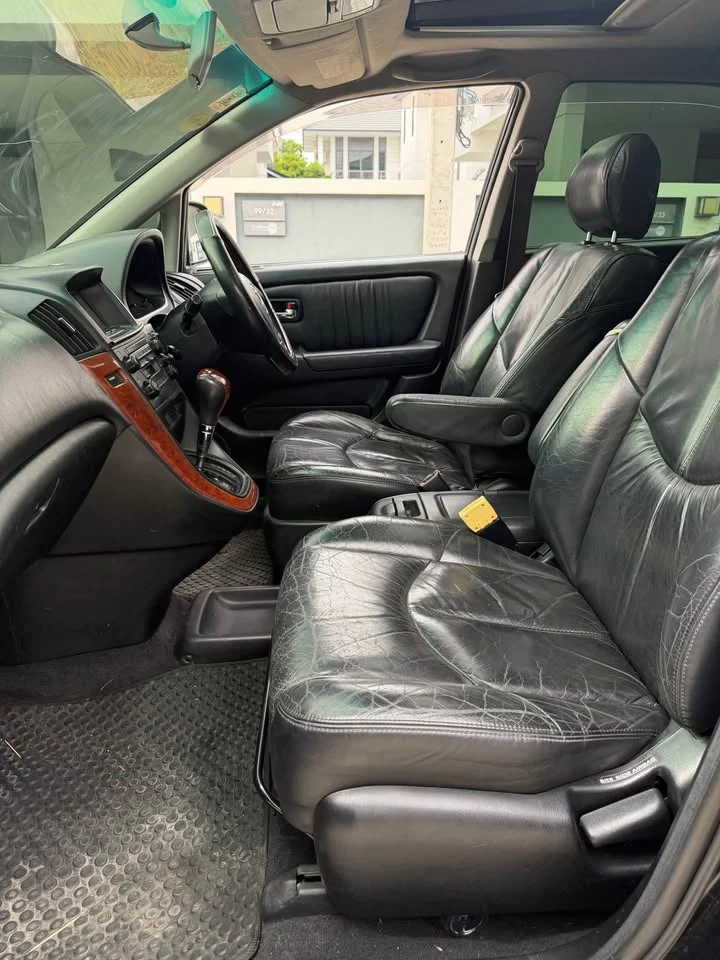 2003 Toyota Harrier I 2