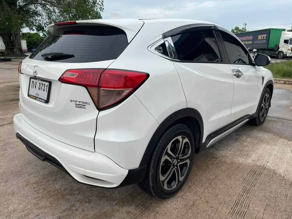 2017 Honda HR-V II 2