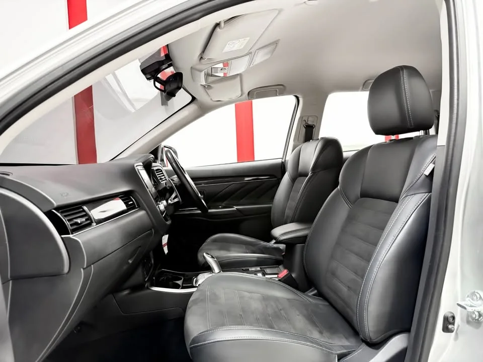 2020 Mitsubishi Outlander III 3