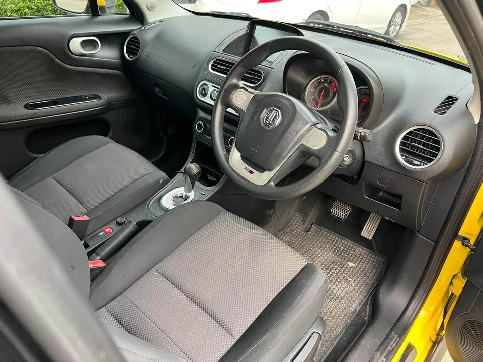 2016 MG 3 II 3