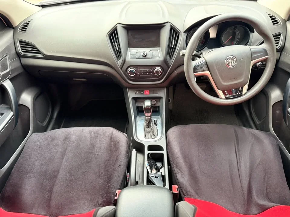 2017 MG 5 I  3