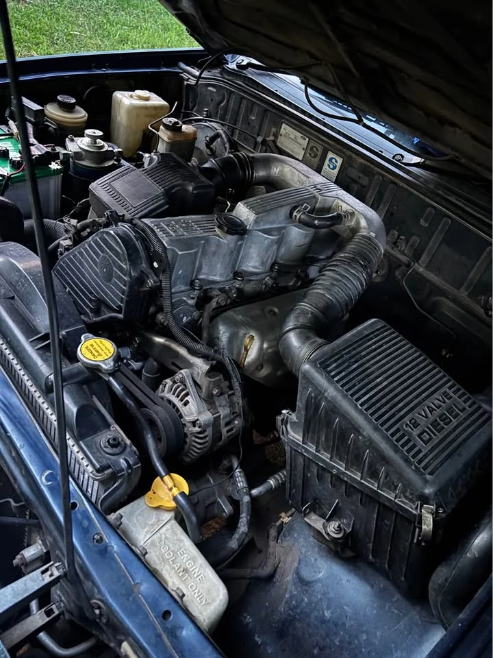 2001 Mazda 2500 Fighter V 2