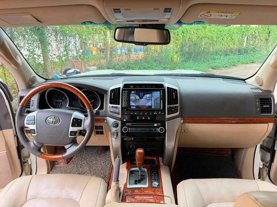 2017 Toyota Land Cruiser J200 3