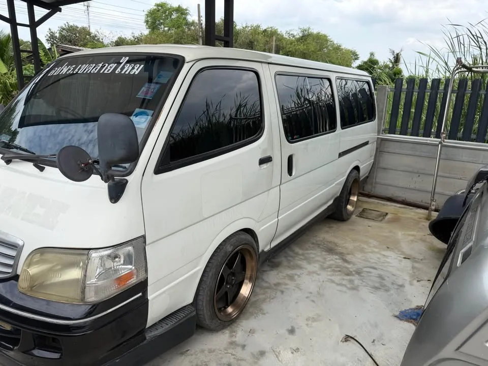 2001 Toyota Commuter IV (H100) 3