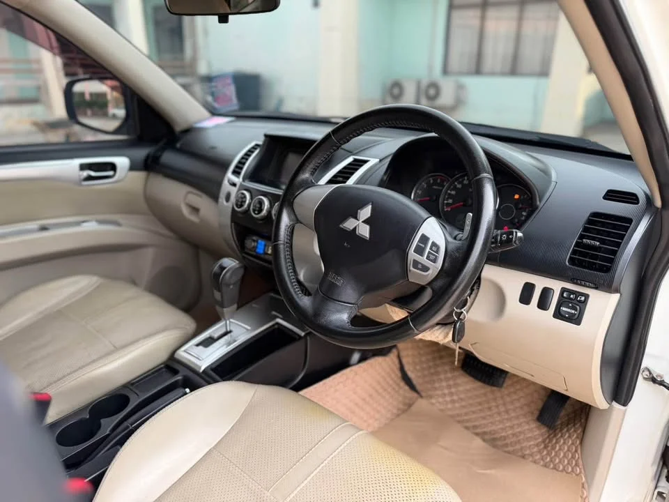 2012 Mitsubishi Pajero Sport II 3