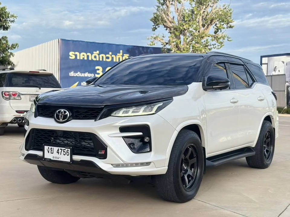 2020 Toyota Fortuner II 3