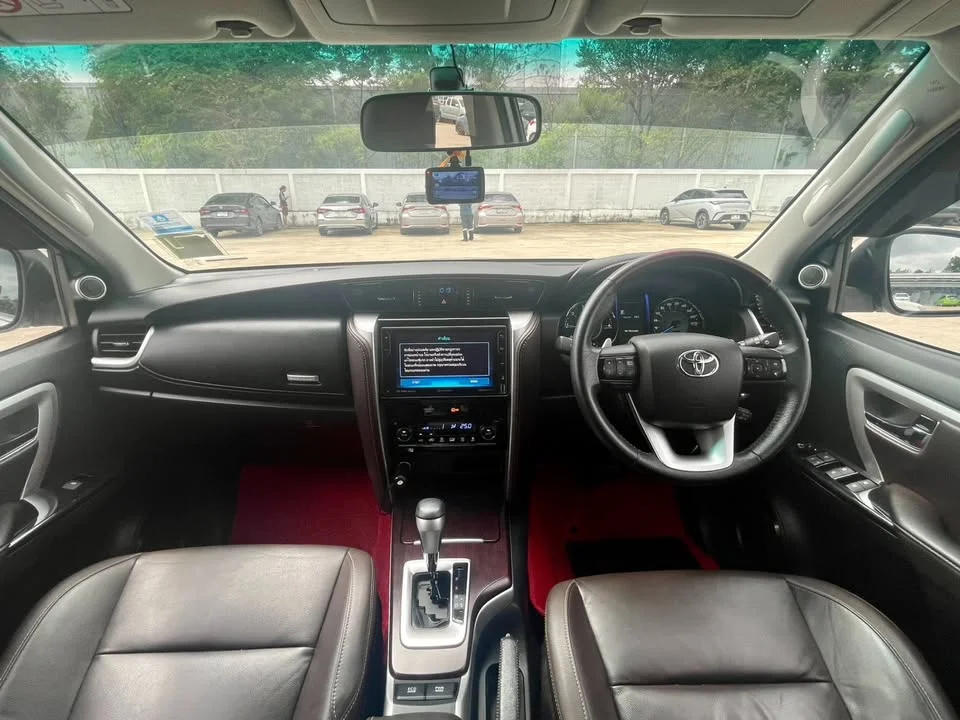 2019 Toyota Fortuner II 2