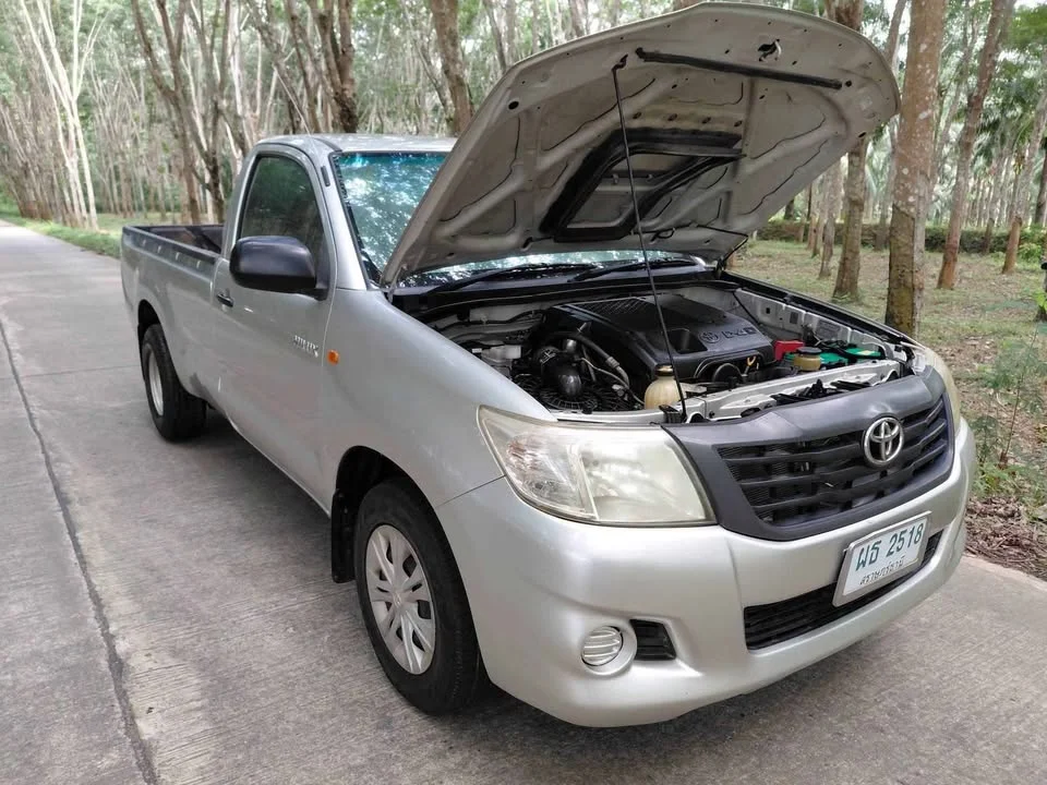 2013 Toyota Hilux VII 3