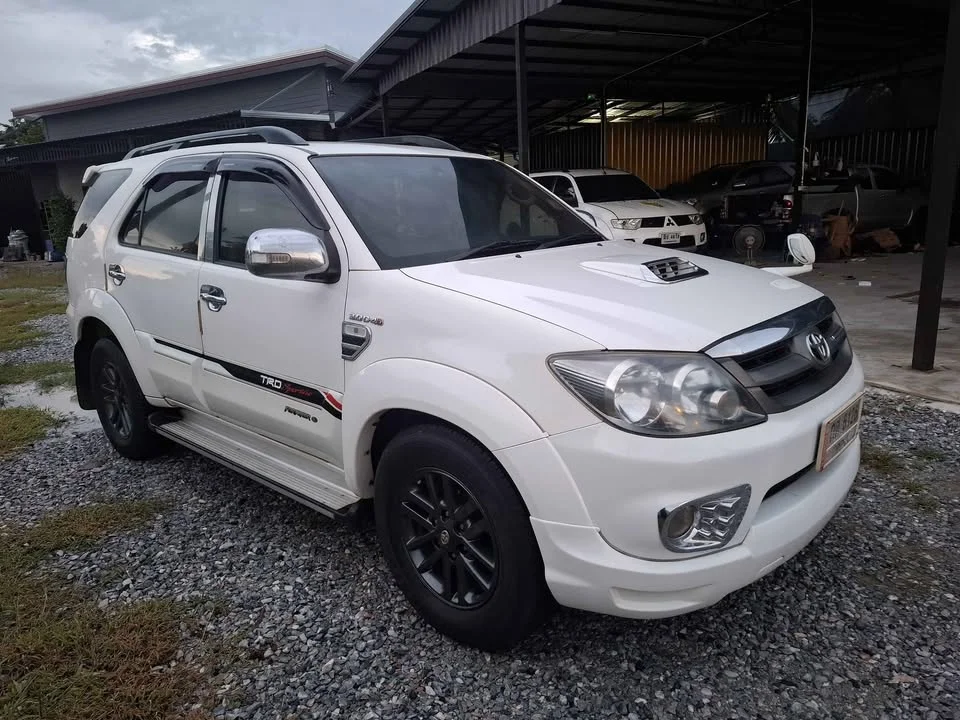 2007 Toyota Fortuner I 3