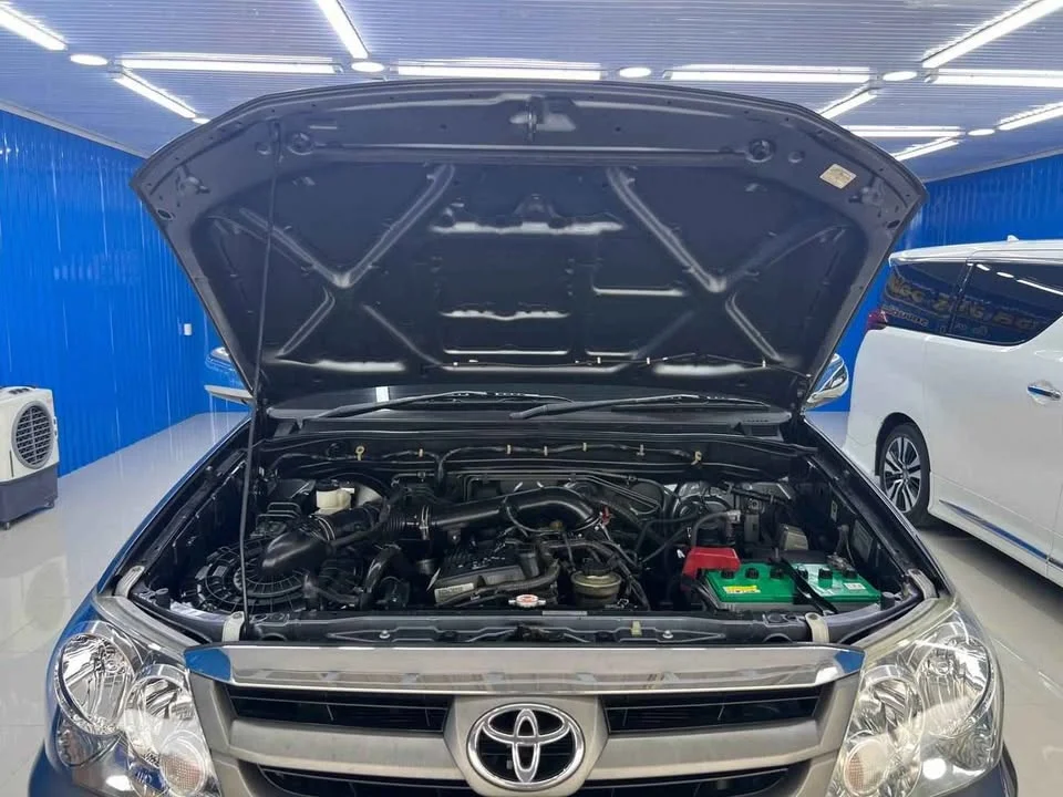 2005 Toyota Fortuner I 2