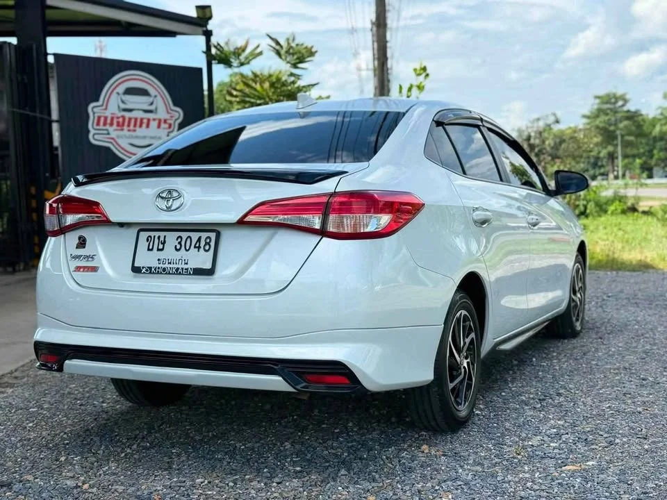 2021 Toyota Yaris ATIV III 3