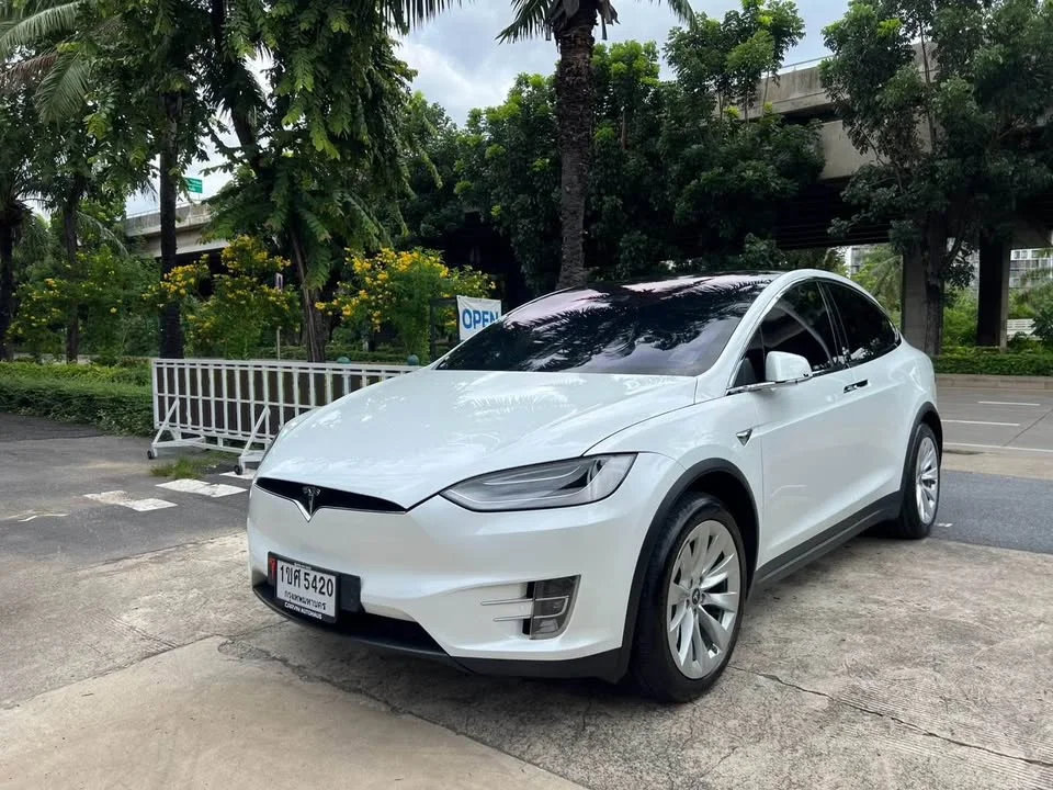 2021 Tesla Model X 3