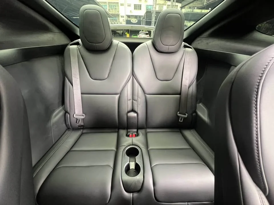 2021 Tesla Model X 2