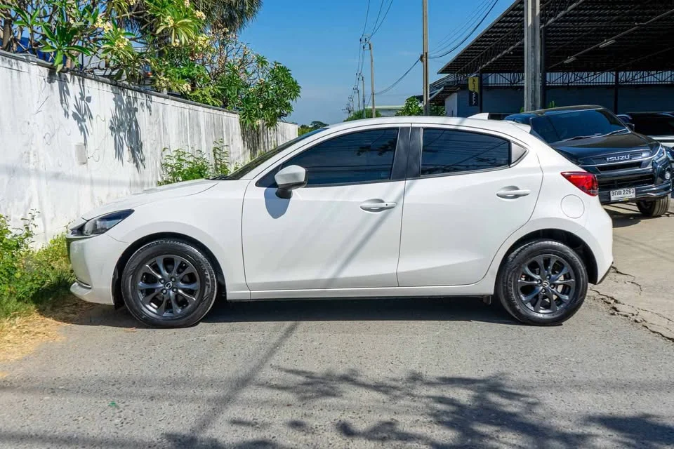 2023 Mazda 2 III 2