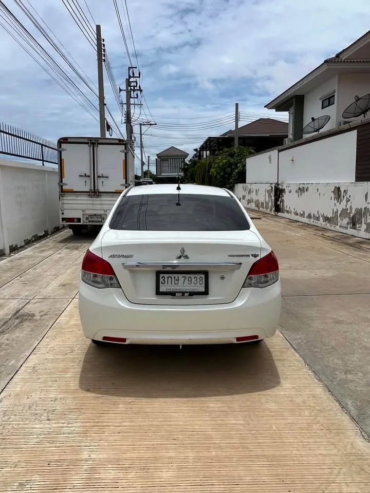 2014 Mitsubishi Attrage VI 2