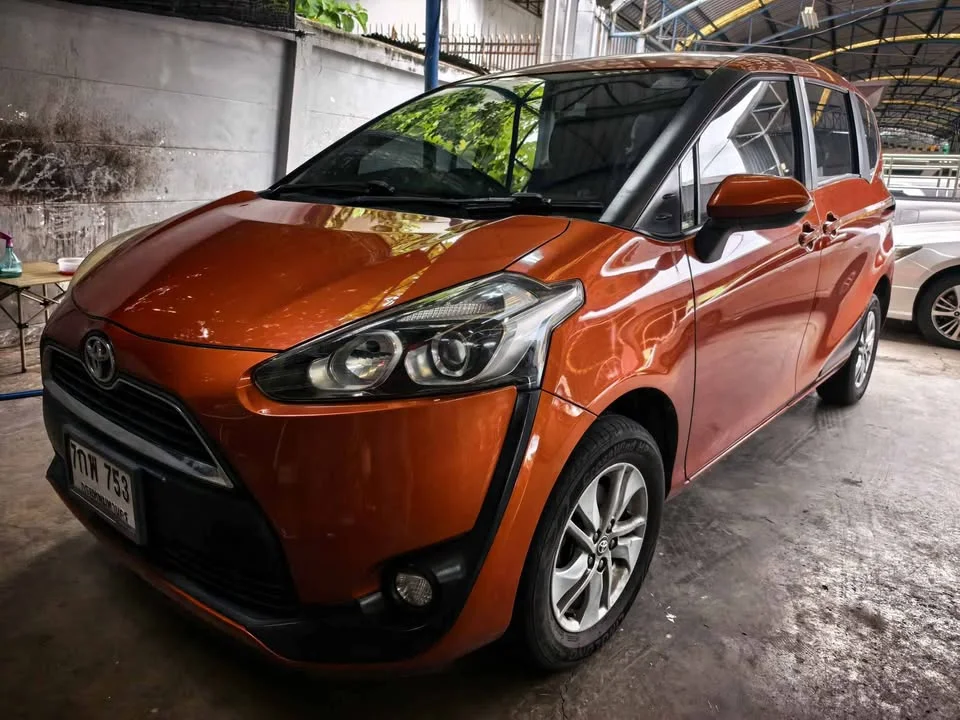 2018 Toyota Sienta II 3