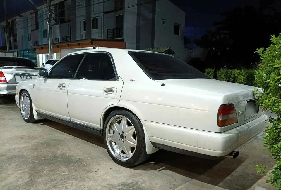 1992 Nissan Cedric VIII (Y32) 2