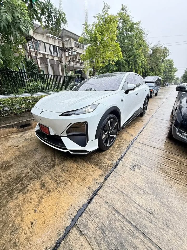 2024 Deepal S07 3