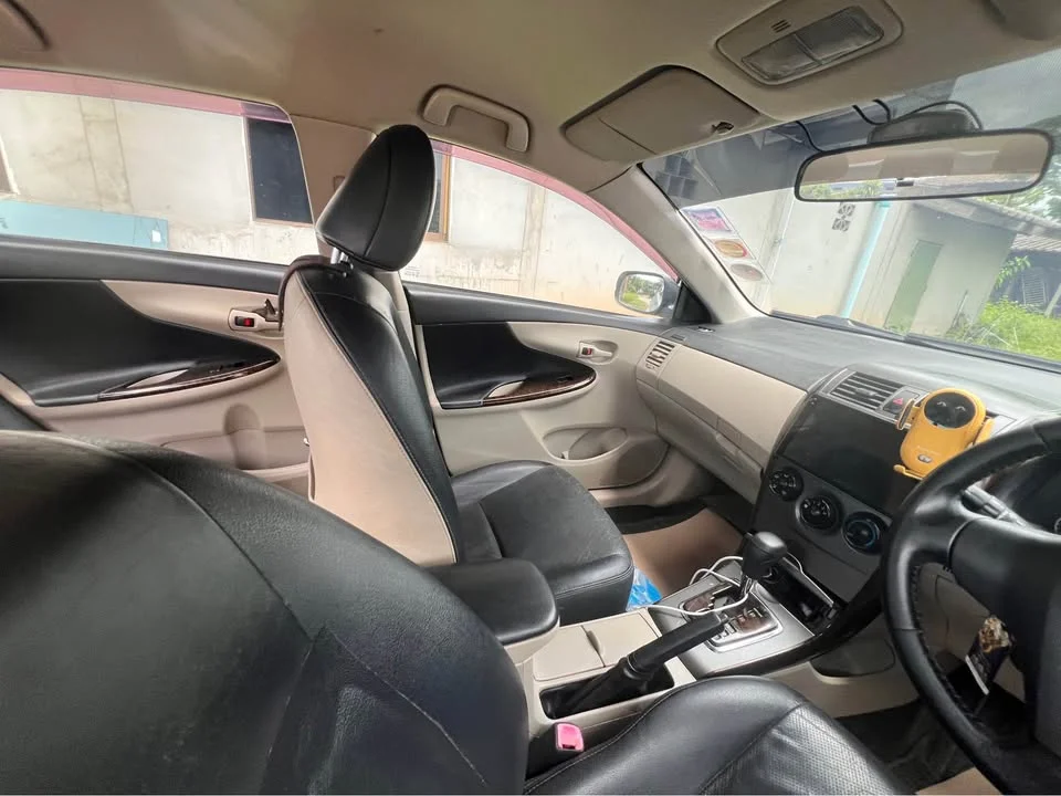 2010 Toyota Corolla Altis X (E140) 2
