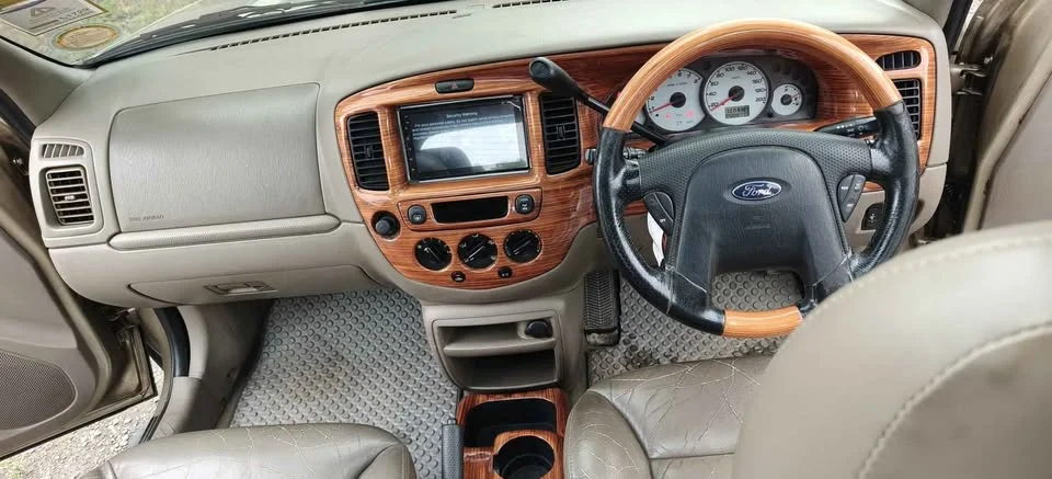 2004 Ford Escape I 2