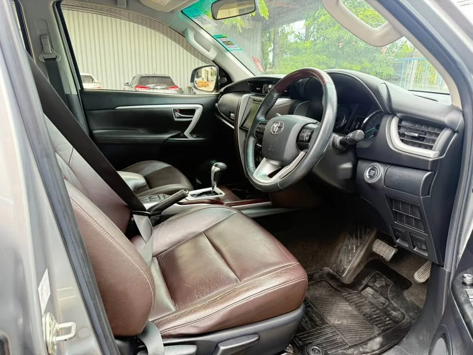 2019 Toyota Fortuner II 2