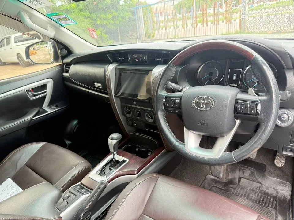 2019 Toyota Fortuner II 3